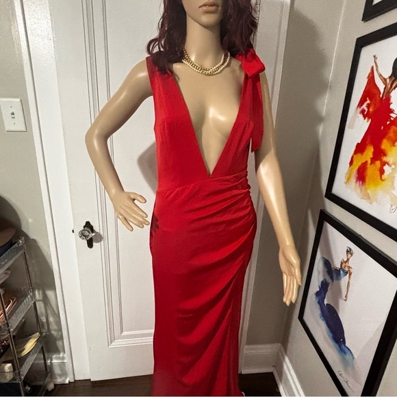 Lovers + Friends Patrick gown NWT small - Picture 13 of 16